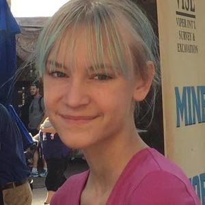 Meet your Posher, Iris